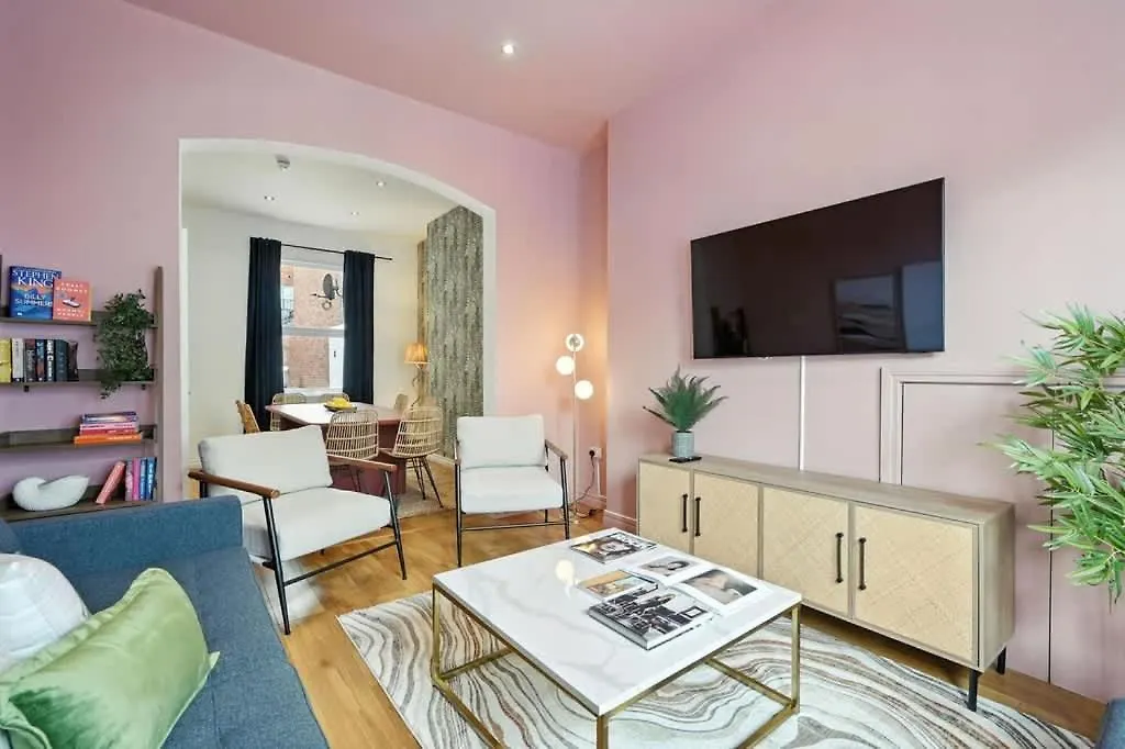 Central Belfast Apartments - Queen'S Residence